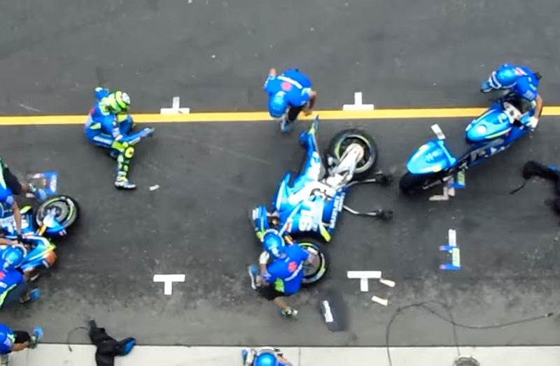 [Vidéo] La chute de Iannone dans la Pit-Lane vue d’en haut…