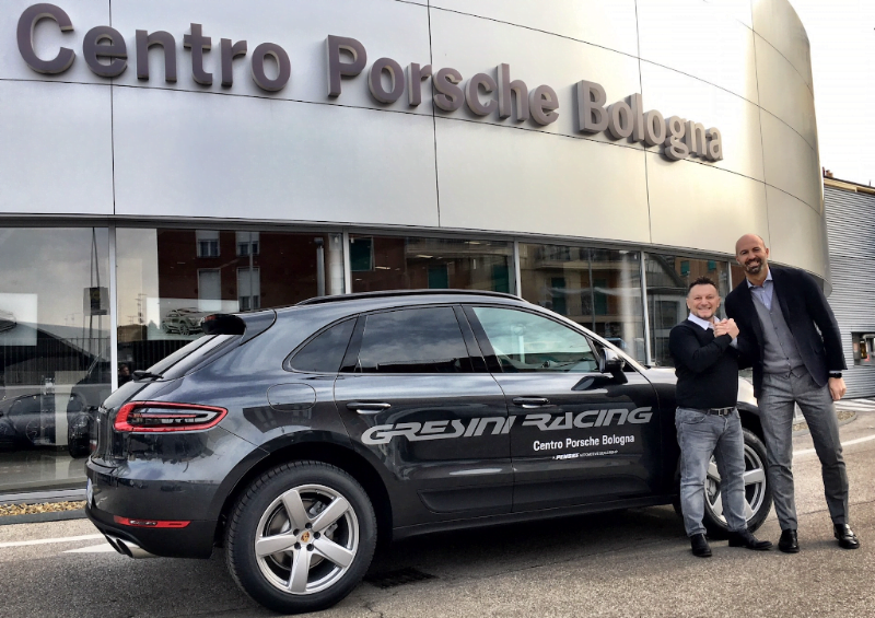 MotoGP : Le team Gresini roulera en Porsche Macan