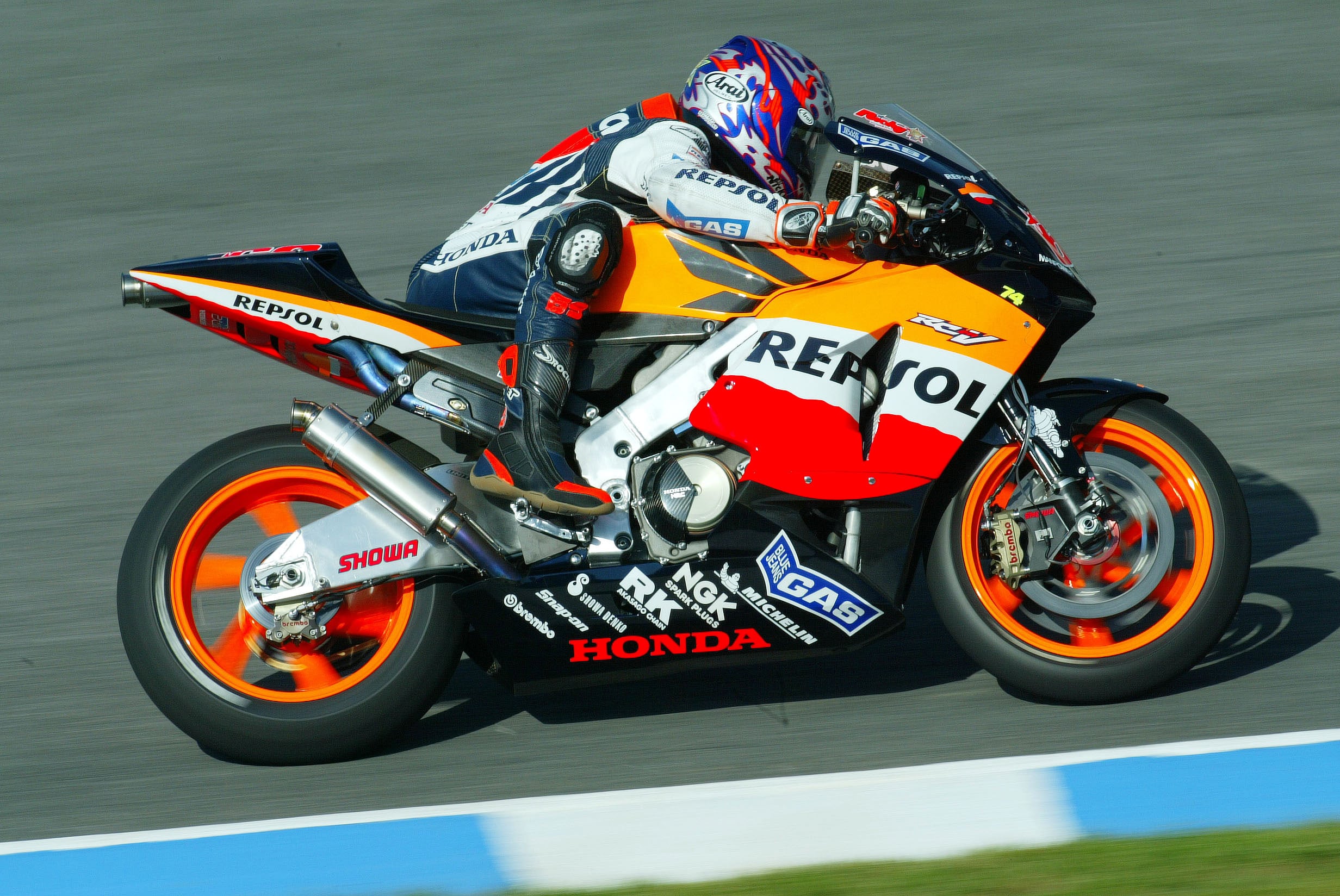 MotoGP: Honda RCV - The evolutions of a World Champion motorcycle ...