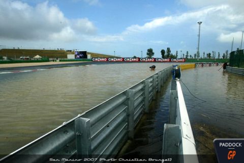 MotoGP, la météo de Misano... On devrait éviter ça !