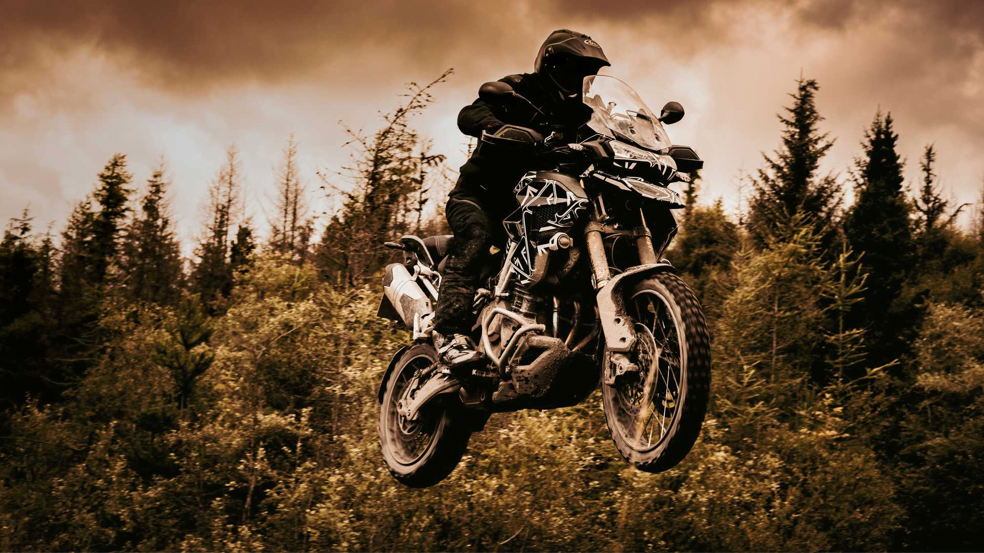 [Street] La nouvelle Triumph Tiger 1200 est annoncée avec un calage T-Plane