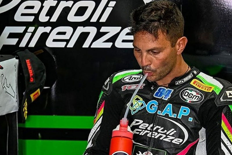 WSBK Supersport Jerez : Michel Fabrizio accuse Marc Márquez et la FIM, et arrête la compétition en signe de protestation !