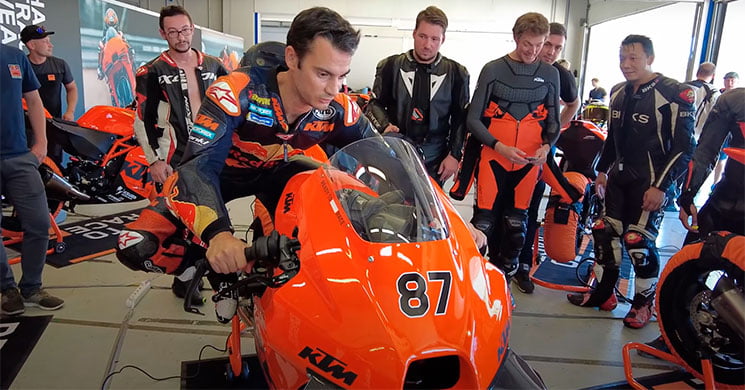 People VIDEO : Dani Pedrosa nous donne gratuitement une leçon de pilotage