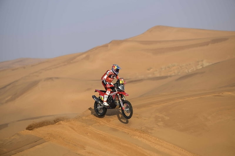 Dakar, étape 8 : Victorieux, Sunderland reprend la main au général