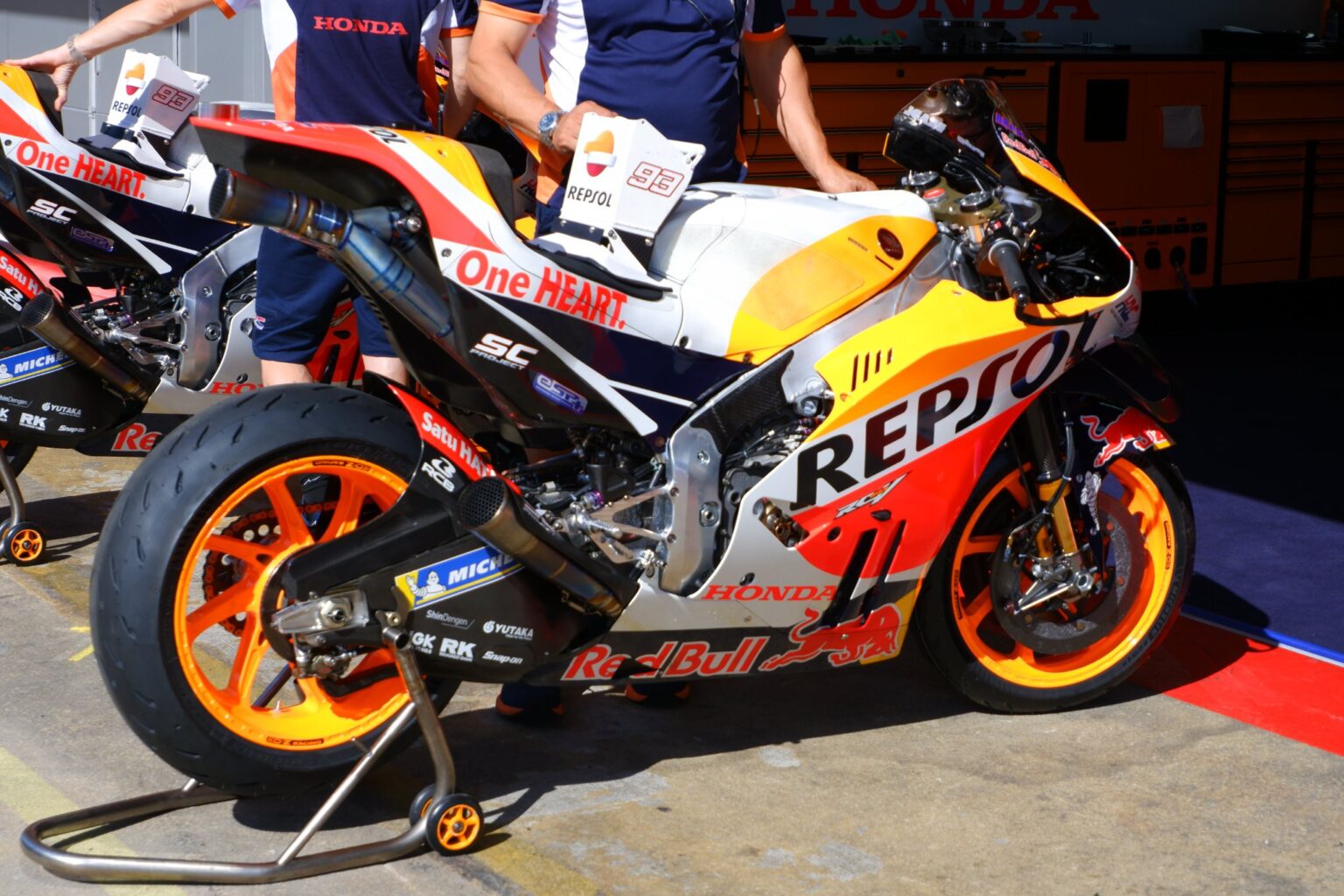 Honda rc82 1000281