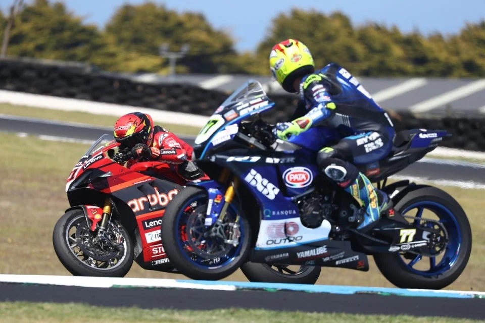 WSBK Superbike Phillip Island FP2 : Bautista balaise, Petrucci quatrième et Rea comme Razgatlioglu dans les choux