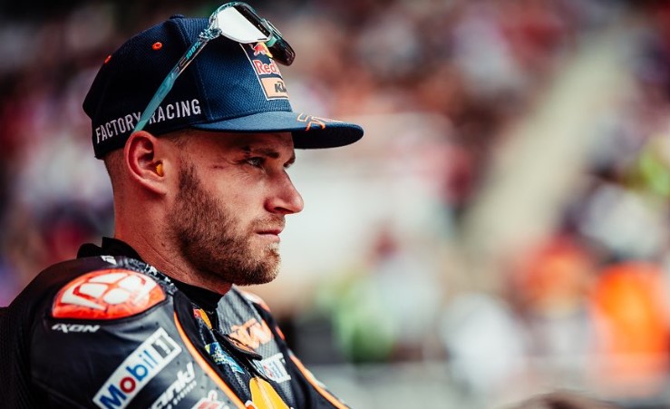 MotoGP, Australie J2, Brad Binder (KTM/4) : « je suis vraiment content des qualifications… et des 25 premiers tours de la course ! » mais ça ne fait pas rire Pit Beirer