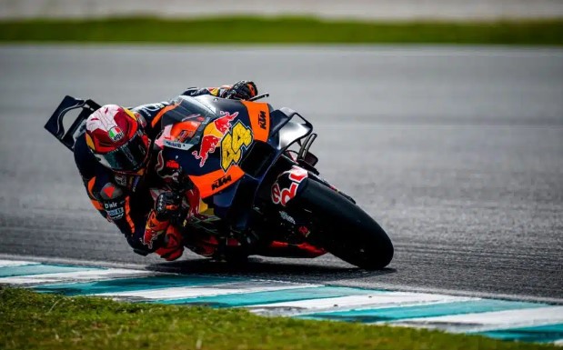 MotoGP, Francesco Guidotti KTM : « heureusement que nous avions deux pilotes d’essai à Sepang ! »