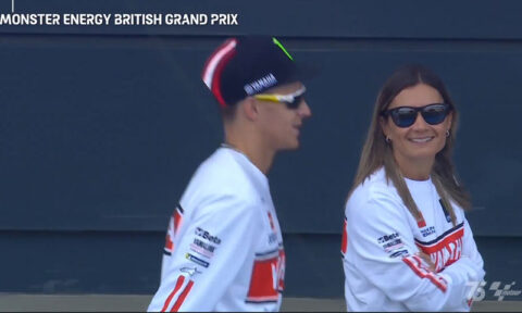 MotoGP Silverstone Parade LIVE : La charette version anglaise...