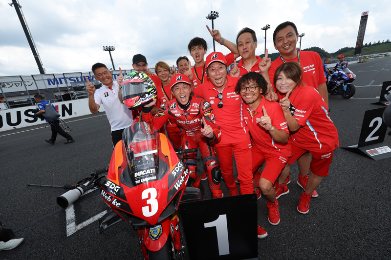 Championnat japonais All Japan Road Race : Les constructeurs nippons humiliés sur leur terre par la première et historique victoire Ducati !