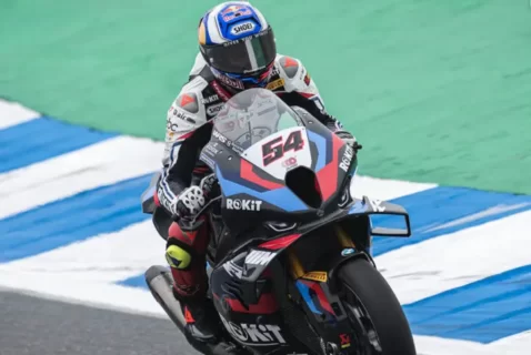 WSBK Estoril Superbike Course 1 : Toprak Razgatlioglu enflammé, Nicolo Bulega tient bon