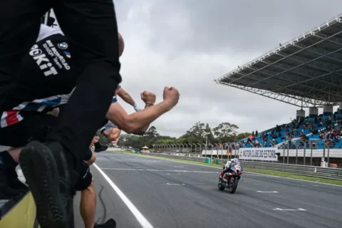 WSBK Estoril Superbike Course 2 : Toprak Razgatlioglu remet de l'ordre en dominant les débats