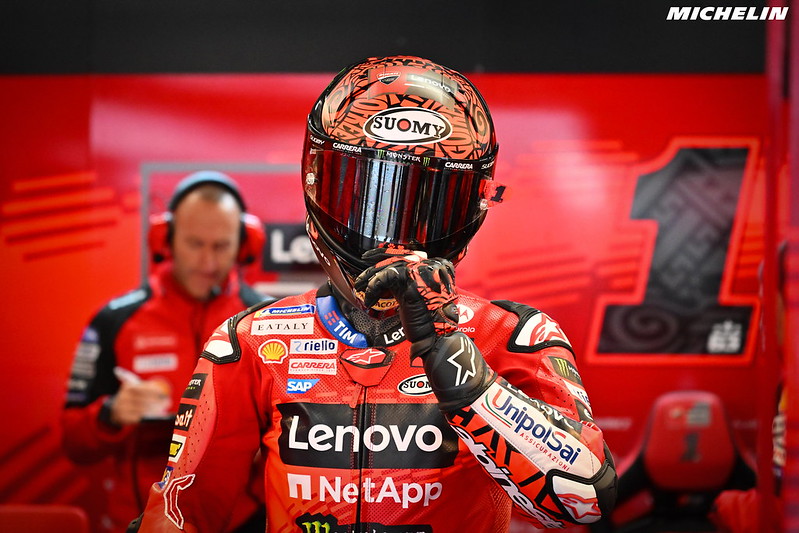 L’écho des réseaux : Quand Bagnaia improvise une course dans les couloirs d’un hôpital