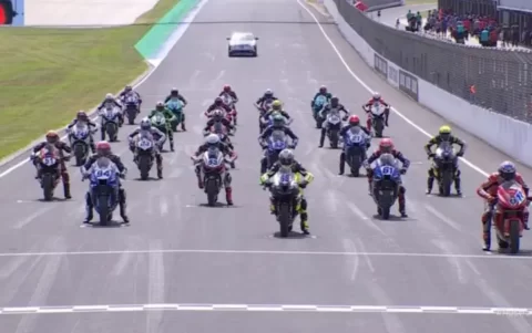 WSBK Supersport Australie : Stefano Manzi remporte une victoire historique à Phillip Island !