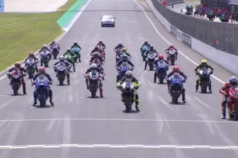 WSBK Supersport Australie : Stefano Manzi remporte une victoire historique à Phillip Island !